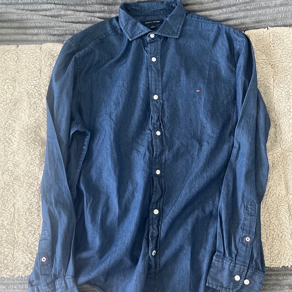 Tommy Hilfiger Men's Classic Fit Button Down Shirt Large (Blue)